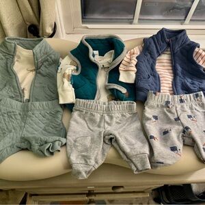 Carter's Kids Matching Sets (3) vests + (1) hooded button up jacket (Newborn)
